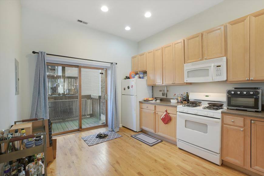 Apartment for rent at 2016 W Wabansia Ave #1F, Chicago, IL 60647