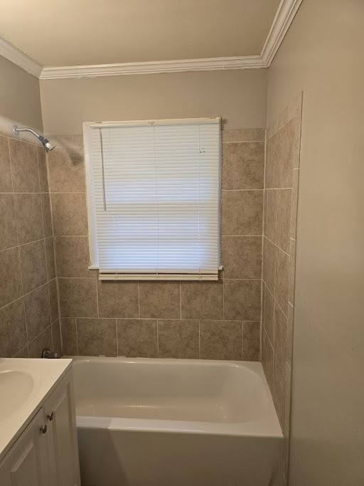 Townhouse for rent at 1718 E 89th St, Kansas City, MO 64131