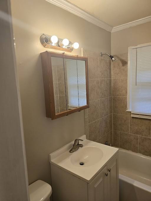 Townhouse for rent at 1718 E 89th St, Kansas City, MO 64131