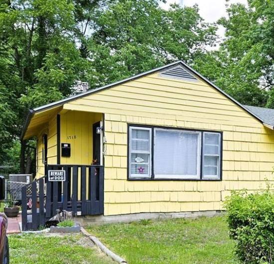 Townhouse for rent at 1718 E 89th St, Kansas City, MO 64131