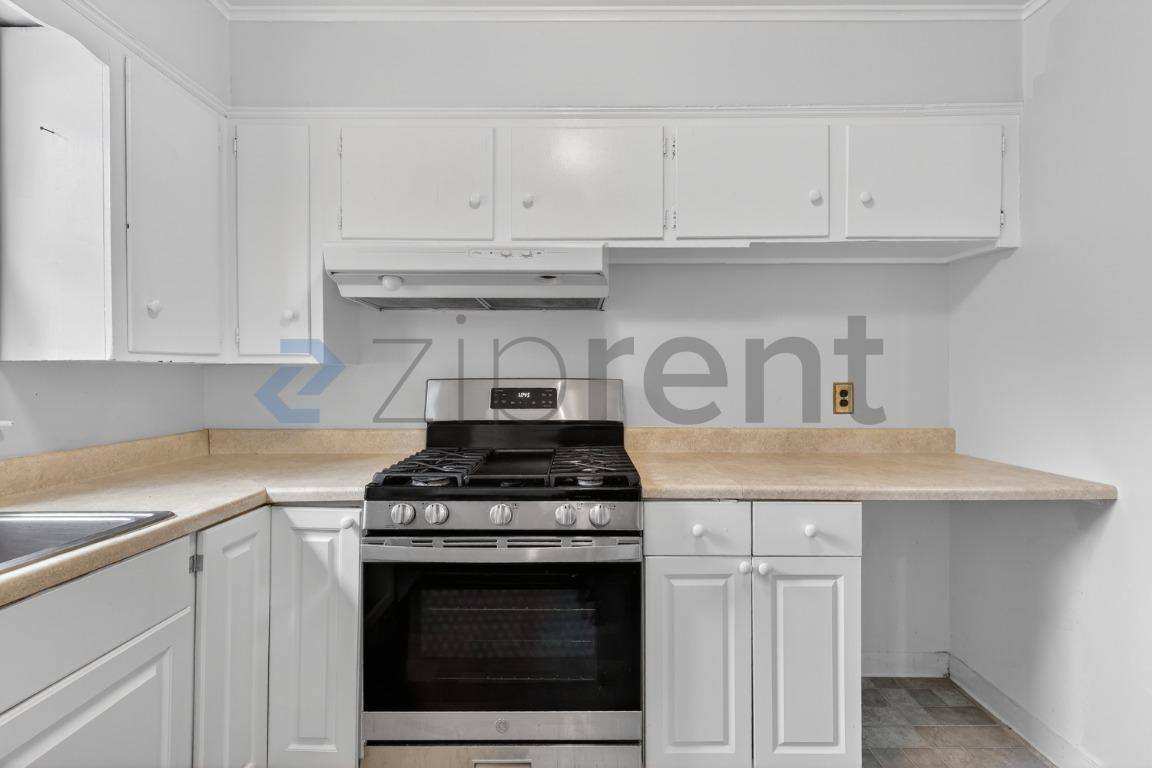 House for rent at 30 Mary Lane, Riverside, CT 06878