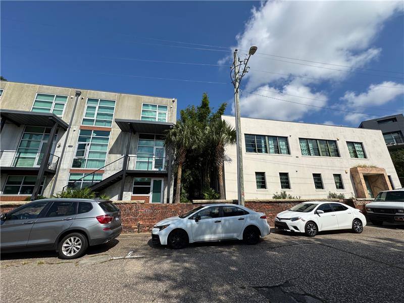 Apartment for rent at 528 Selma St #B, Savannah, GA 31401