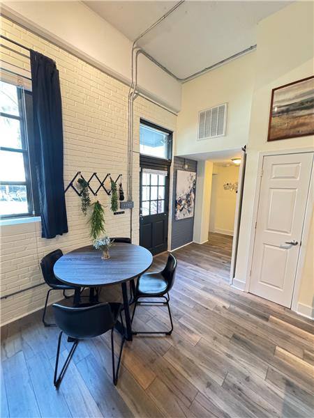Apartment for rent at 528 Selma St #B, Savannah, GA 31401