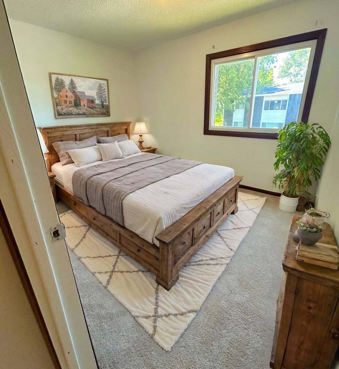Apartment for rent at 117 W Rochester Rd, Ottumwa, IA 52501