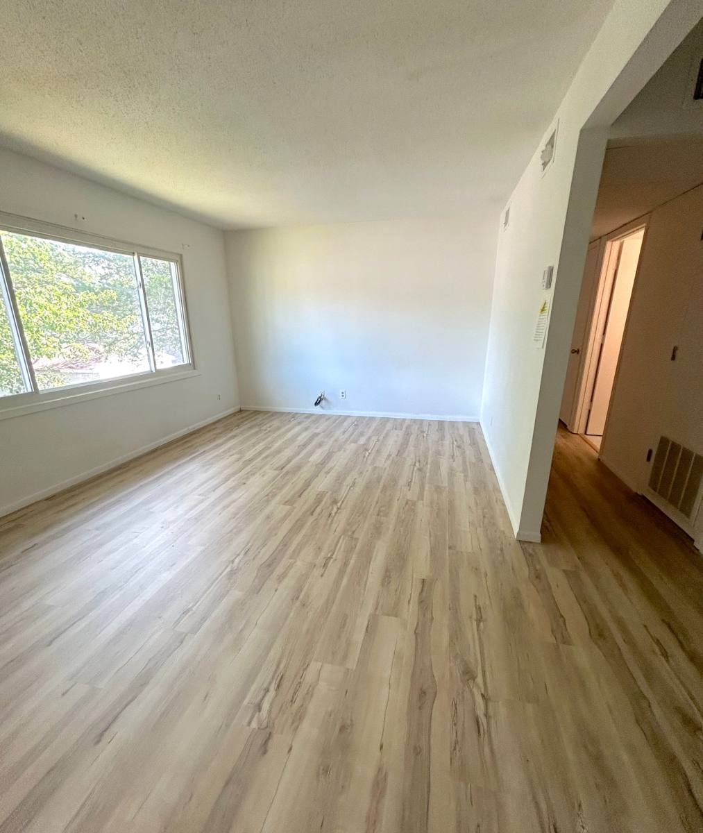 Apartment for rent at 117 W Rochester Rd, Ottumwa, IA 52501