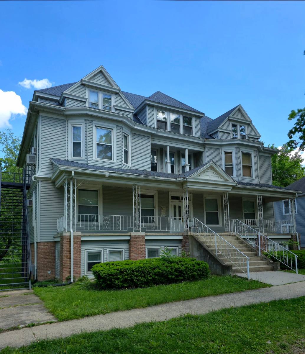 Apartment for rent at 1041 7th St, Charleston, IL 61920