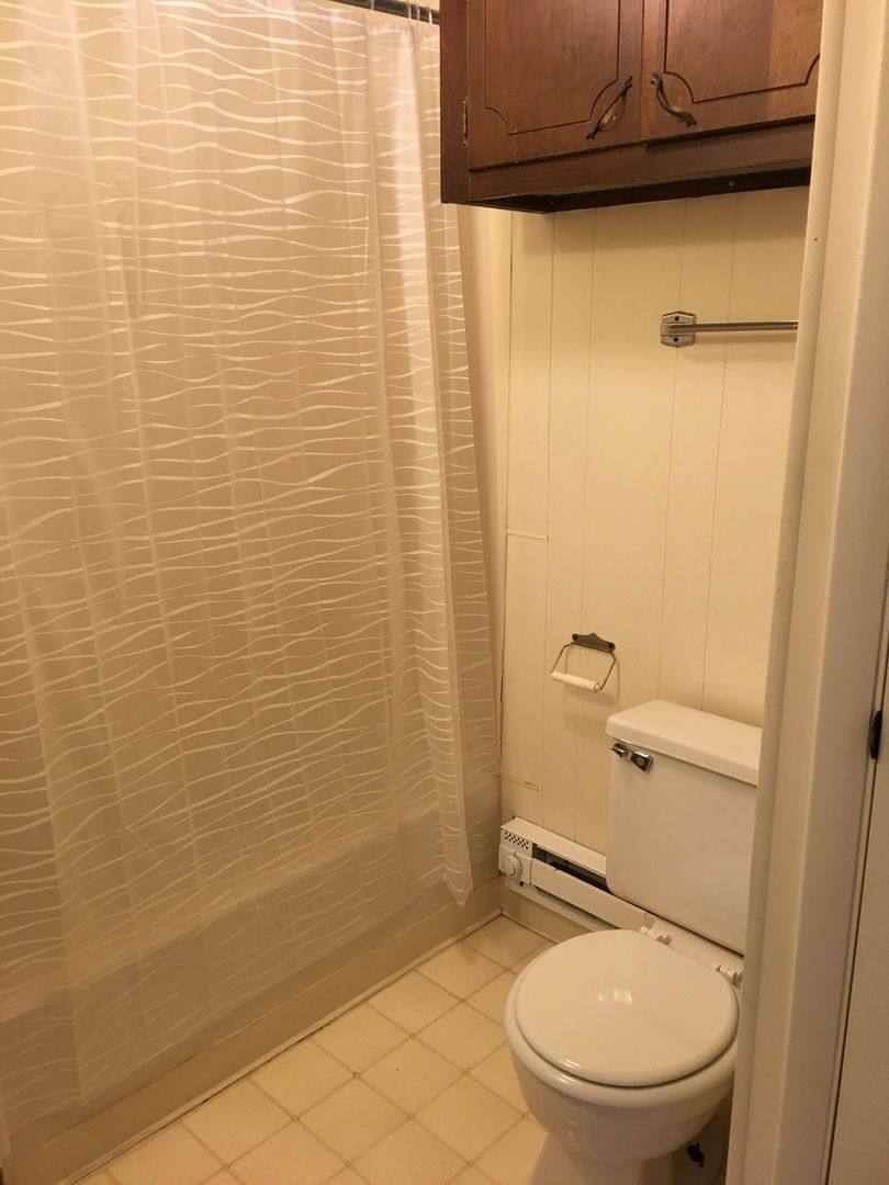 Apartment for rent at 1041 7th St, Charleston, IL 61920