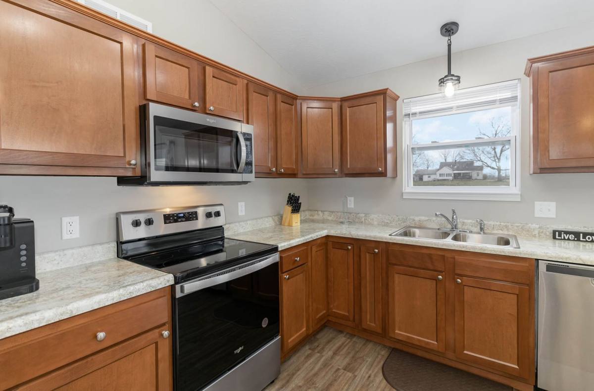 House for rent at 12 E Persimmon Dr, Hamilton, OH 45013