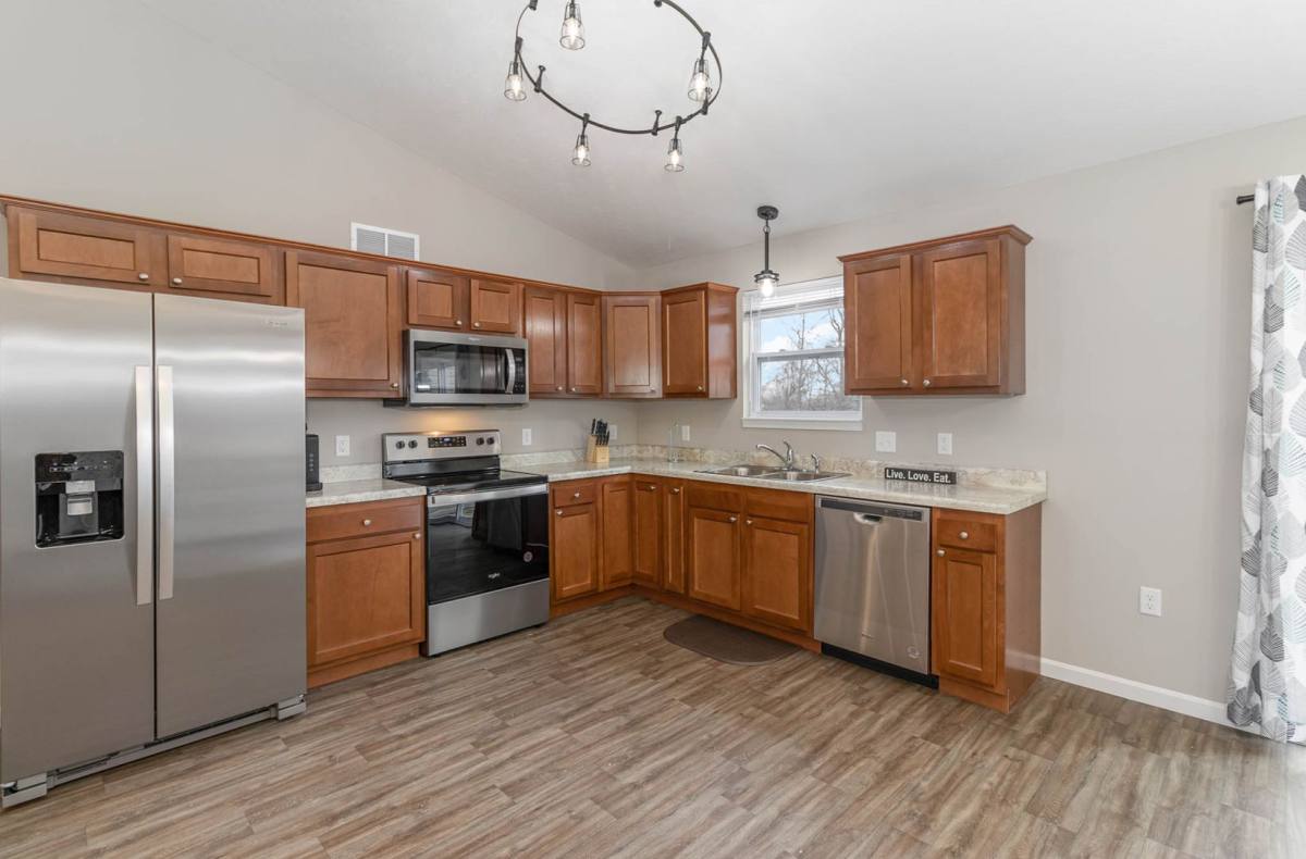 House for rent at 12 E Persimmon Dr, Hamilton, OH 45013