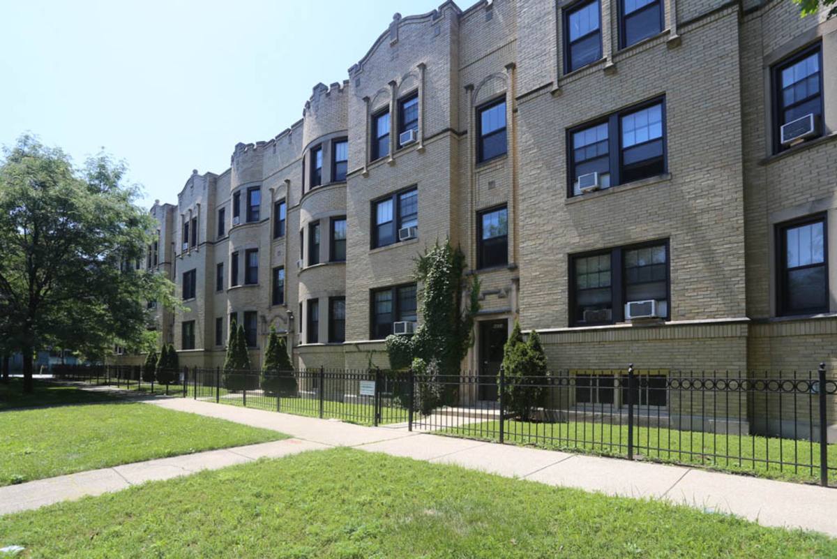 Apartment for rent at 4600 N Winchester Ave, Chicago, IL 60640