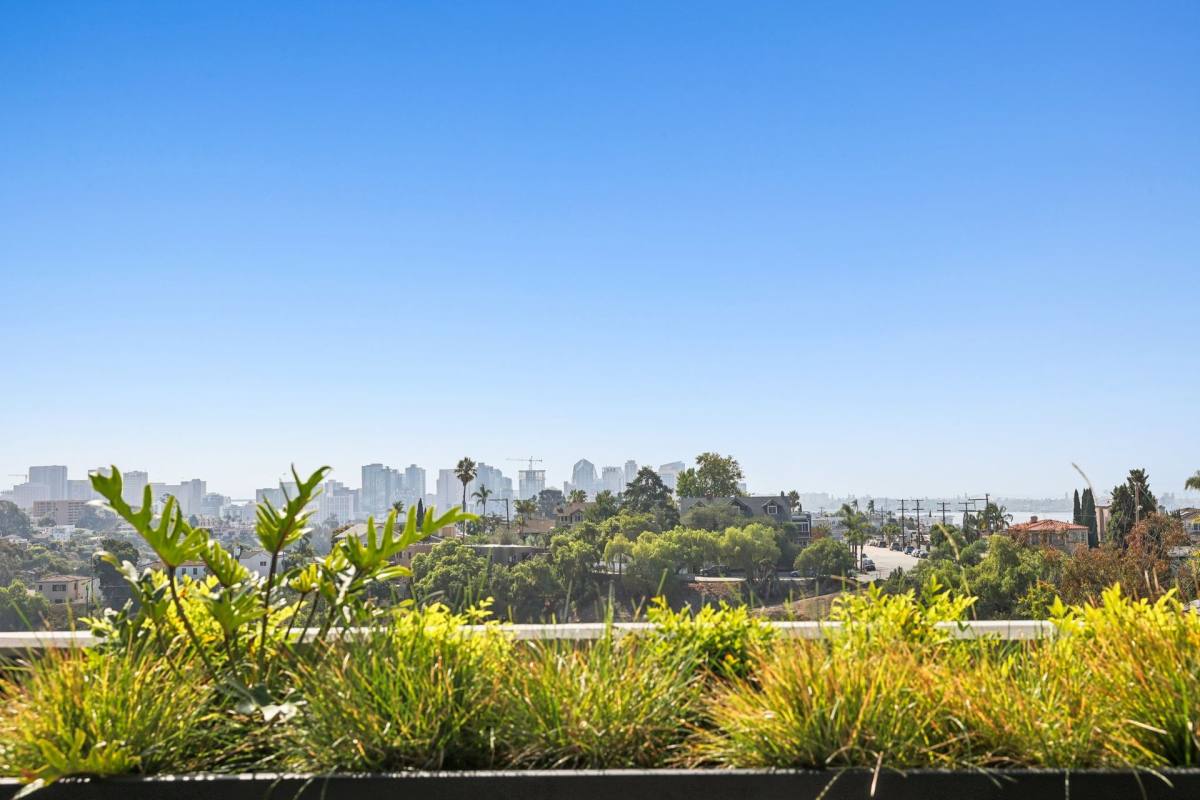 Apartment for rent at 3660 Reynard Way, San Diego, CA 92103