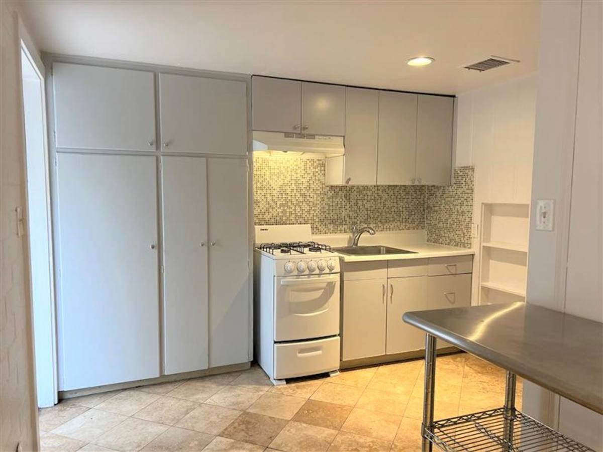 Apartment for rent at 4127 N 18th Place, Phoenix, AZ 85016