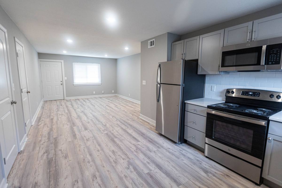Apartment for rent at 6013 King St, Shawnee, KS 66203