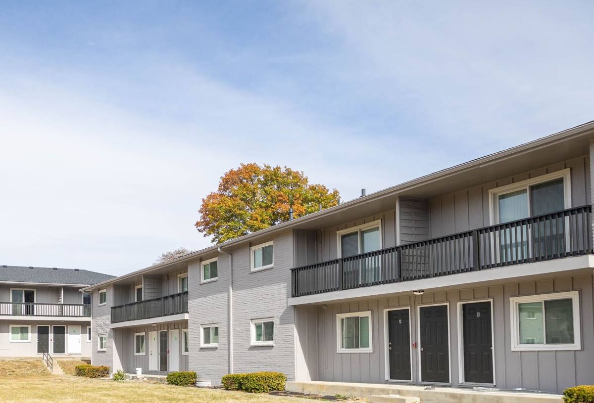 Apartment for rent at 6013 King St, Shawnee, KS 66203