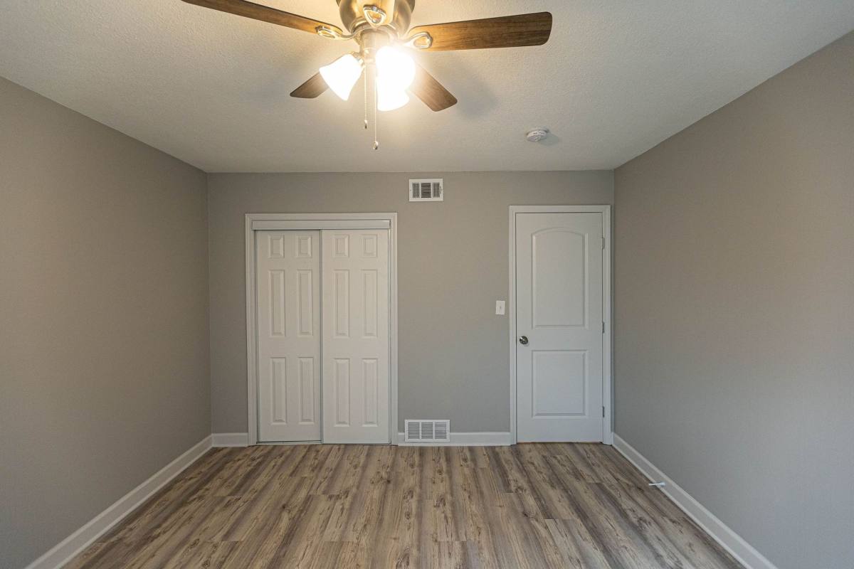 Apartment for rent at 6013 King St, Shawnee, KS 66203