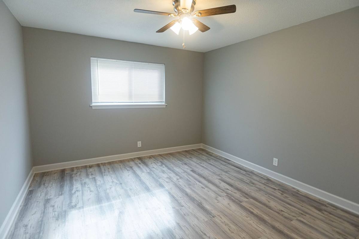 Apartment for rent at 6013 King St, Shawnee, KS 66203