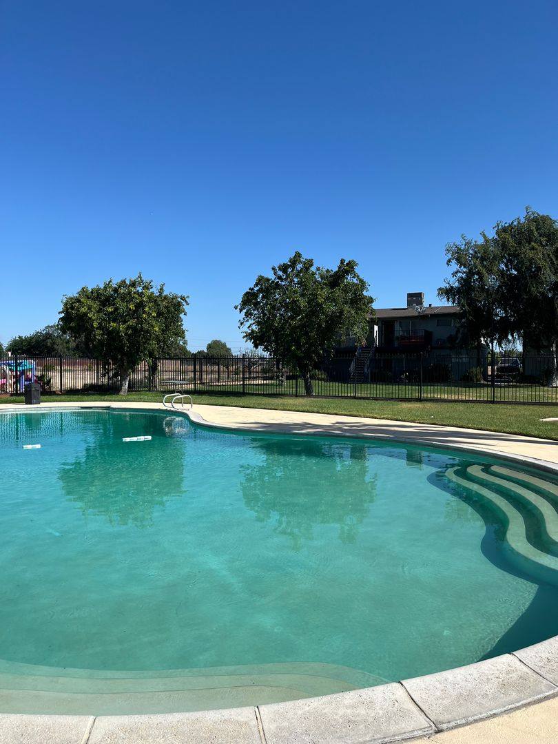 Apartment for rent at 1548 Canal Farm Lane, Los Banos, CA 93635