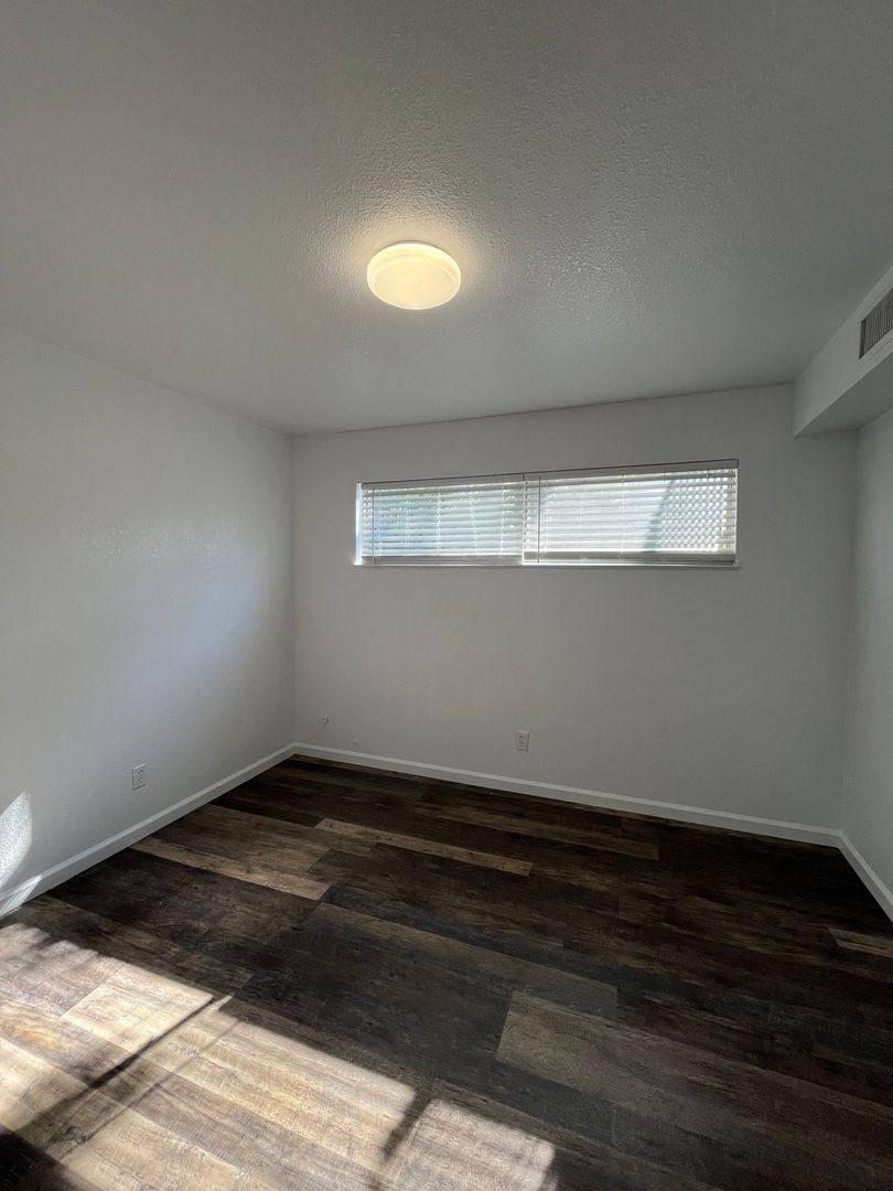 Apartment for rent at 1548 Canal Farm Lane, Los Banos, CA 93635