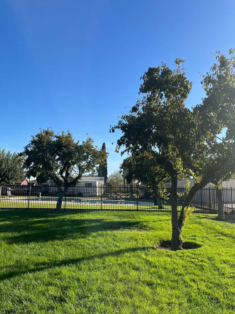 Apartment for rent at 1548 Canal Farm Lane, Los Banos, CA 93635