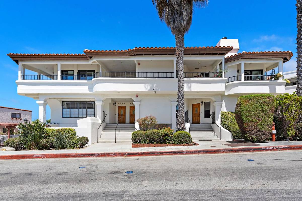 Condo for rent at 210 Avenida Montalvo, San Clemente, CA 92672