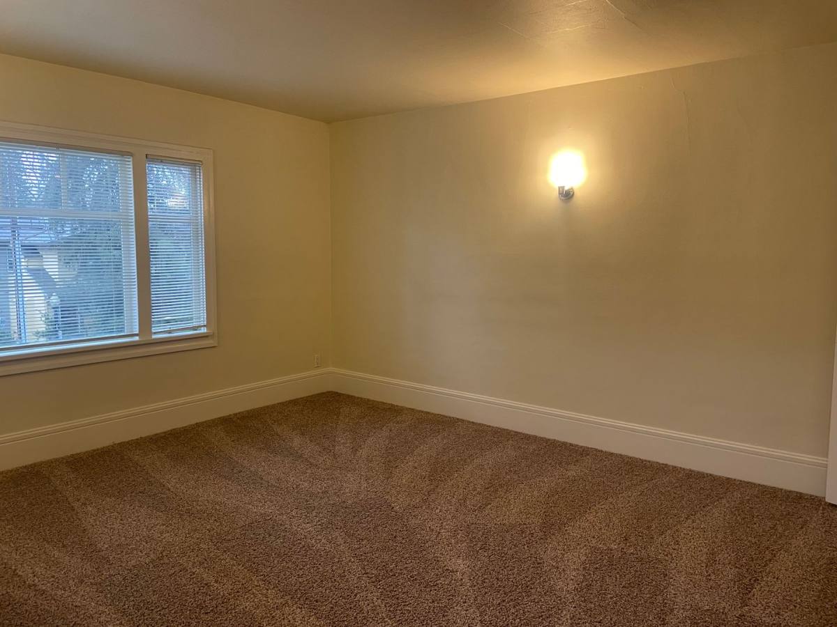 Apartment for rent at 817 27th St, Sacramento, CA 95816