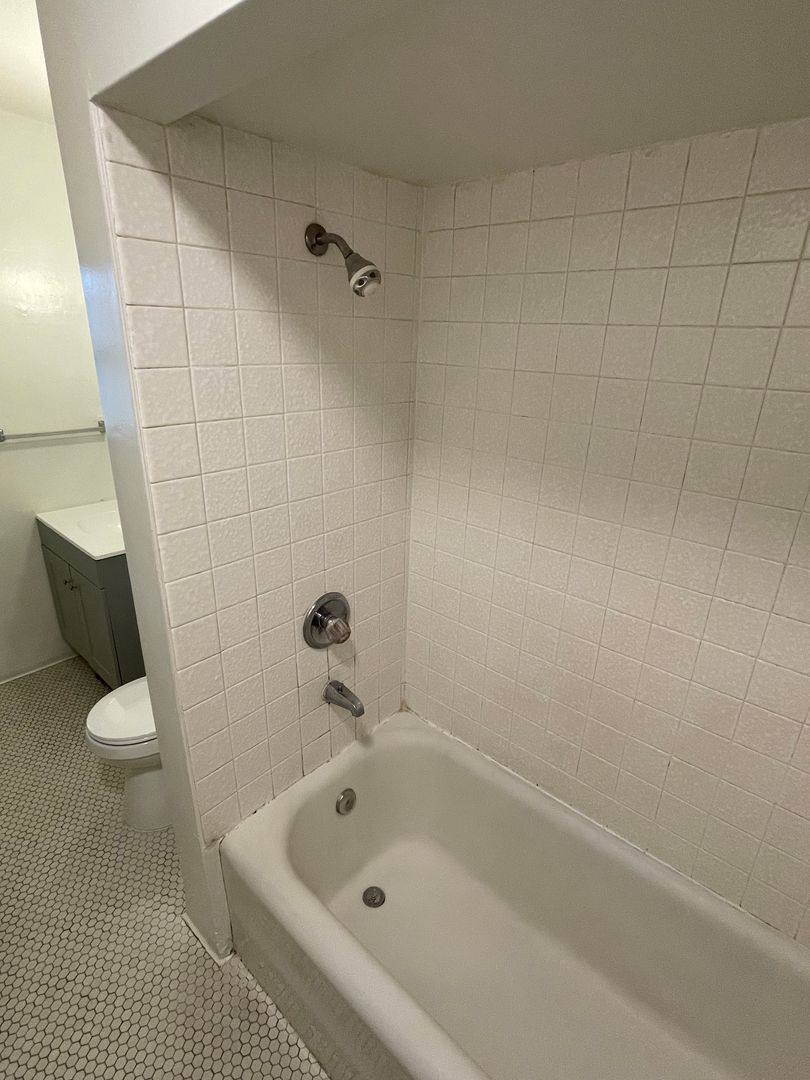 Apartment for rent at 817 27th St, Sacramento, CA 95816