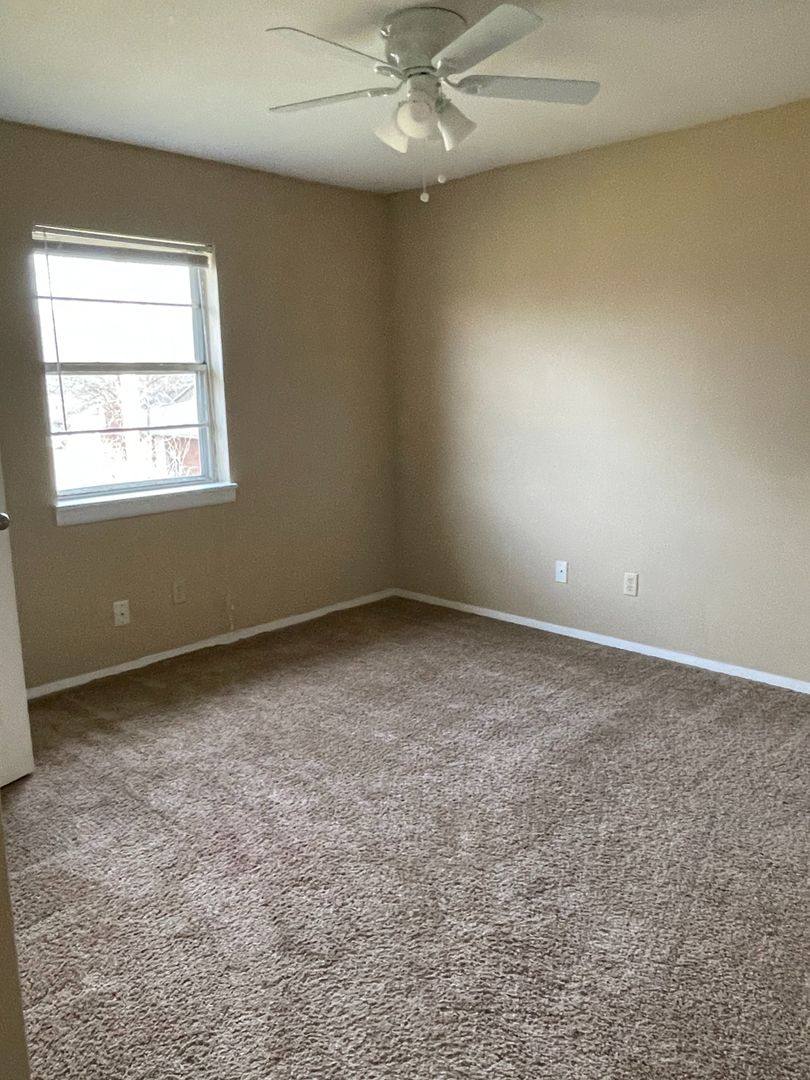 Apartment for rent at 295 Chris Dr, Columbia, MO 65203