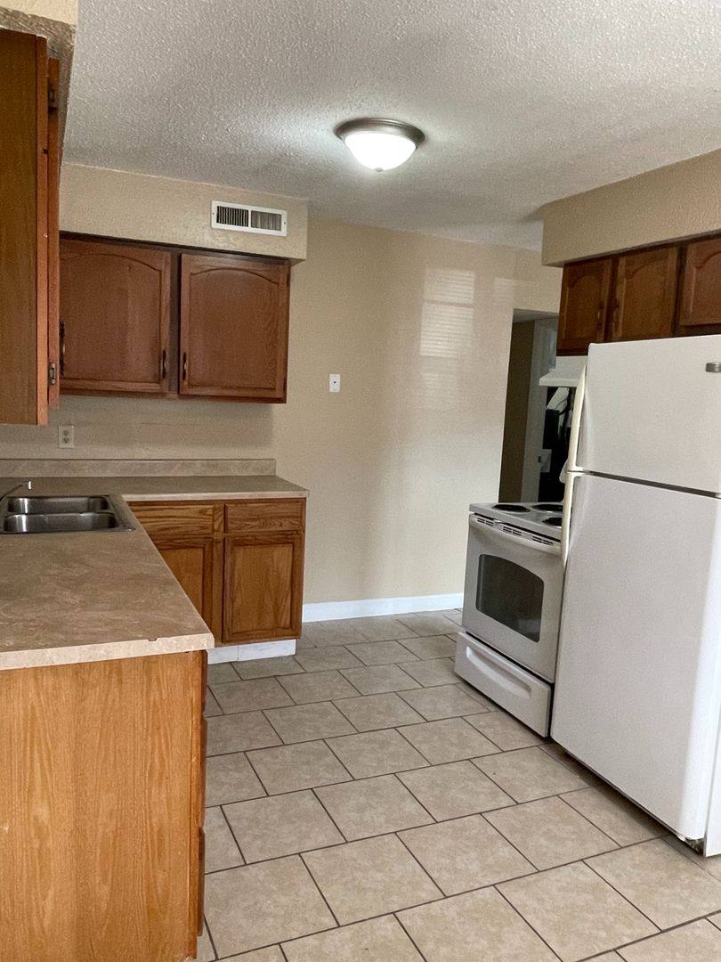 Apartment for rent at 295 Chris Dr, Columbia, MO 65203