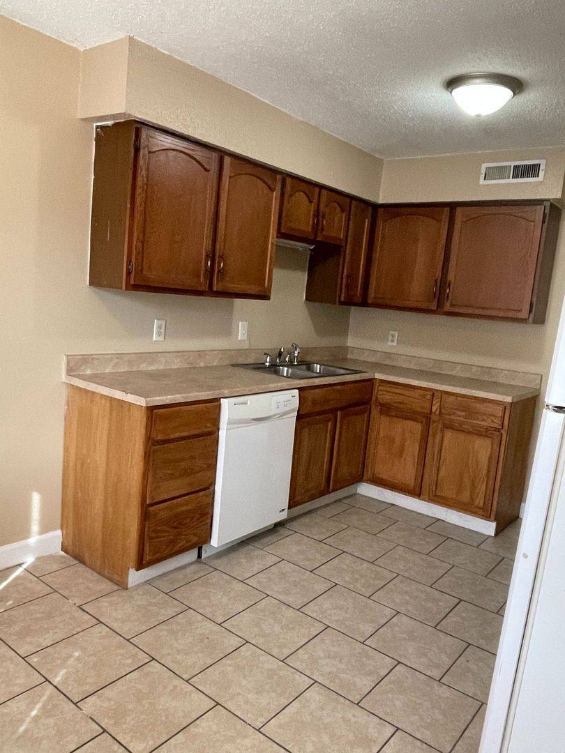 Apartment for rent at 295 Chris Dr, Columbia, MO 65203