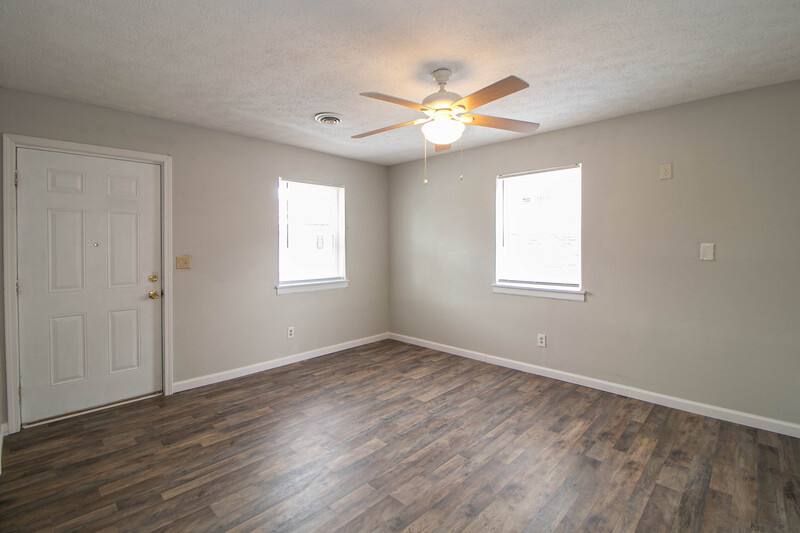 Apartment for rent at 404 -13 Thompsonville Lane, Oak Grove, KY 42262