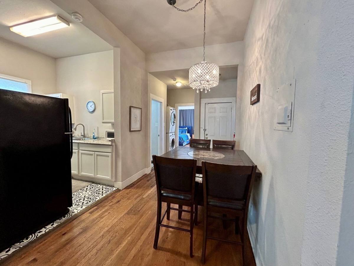Apartment for rent at 404 E Carson, San Antonio, TX 78208