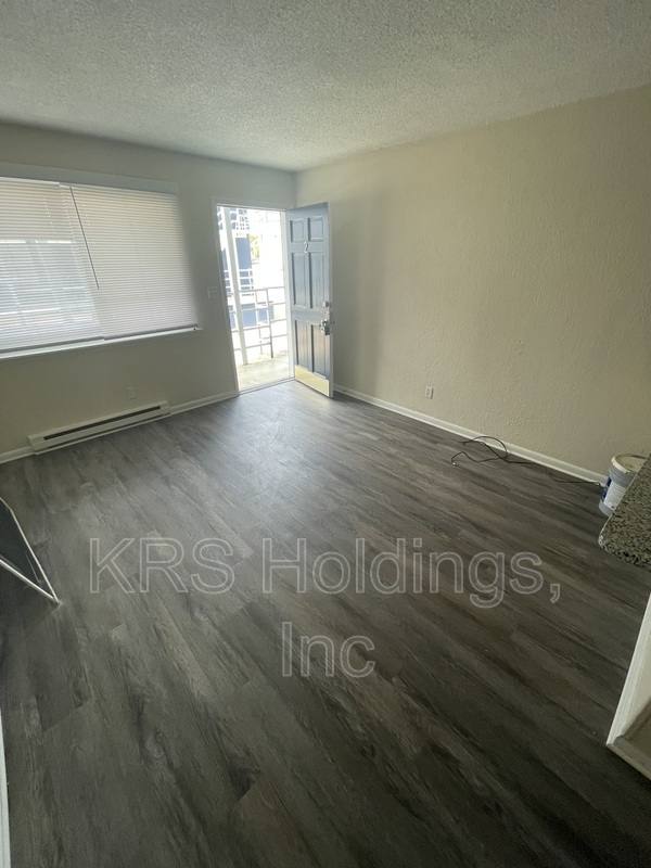 Apartment for rent at 611 W Oceanview #6, Norfolk, VA 23503