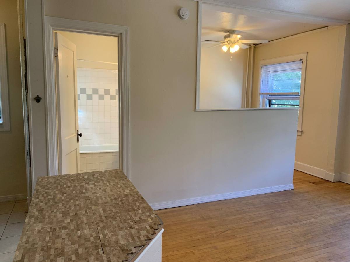 Apartment for rent at 719 E Knapp St, Milwaukee, WI 53202