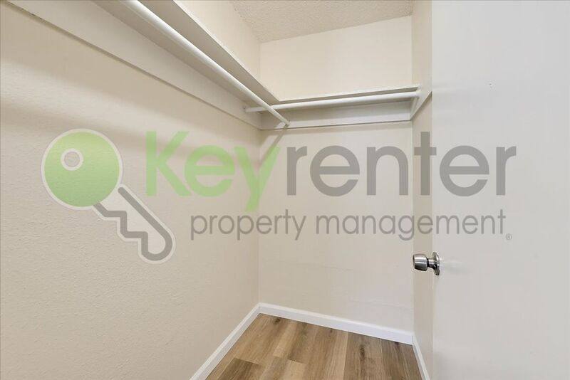Apartment for rent at 1065 Santiago Ave #6, Sacramento, CA 95815