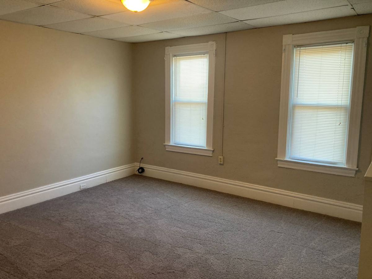 House for rent at 211 Southern Ave, Pittsburgh, PA 15211