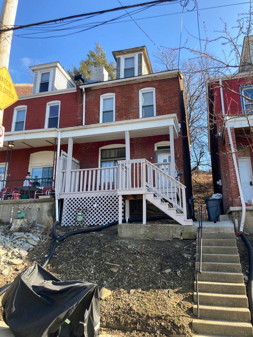 House for rent at 211 Southern Ave, Pittsburgh, PA 15211