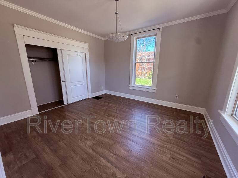 House for rent at 215 N Bellevue Blvd #1, Memphis, TN 38105