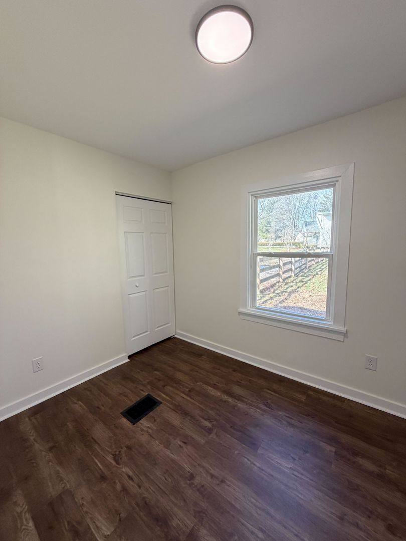 House for rent at 236 Lakeview Dr, Pickerington, OH 43147