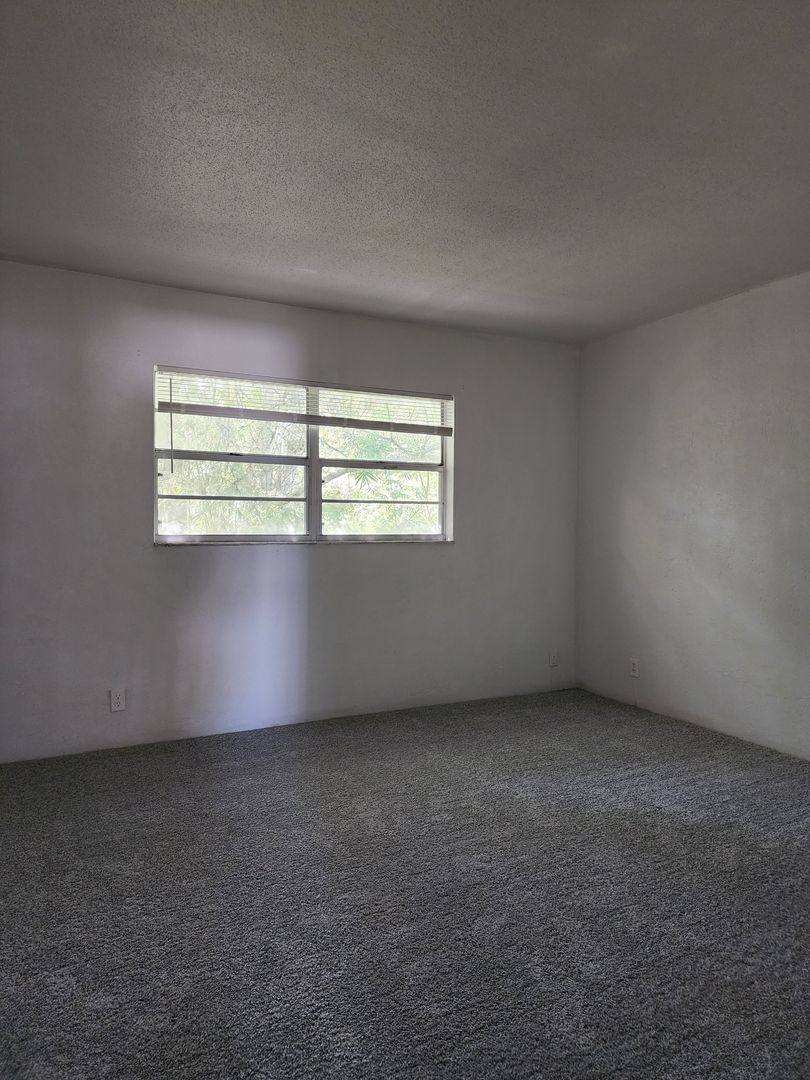 Apartment for rent at 1140 S Ridgewood Ave #219, Daytona Beach, FL 32114