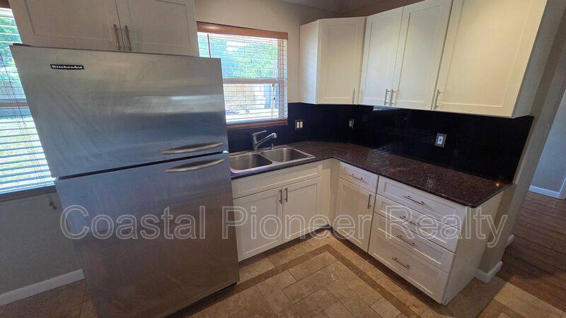 House for rent at 541 Roanoke St, Dunedin, FL 34698