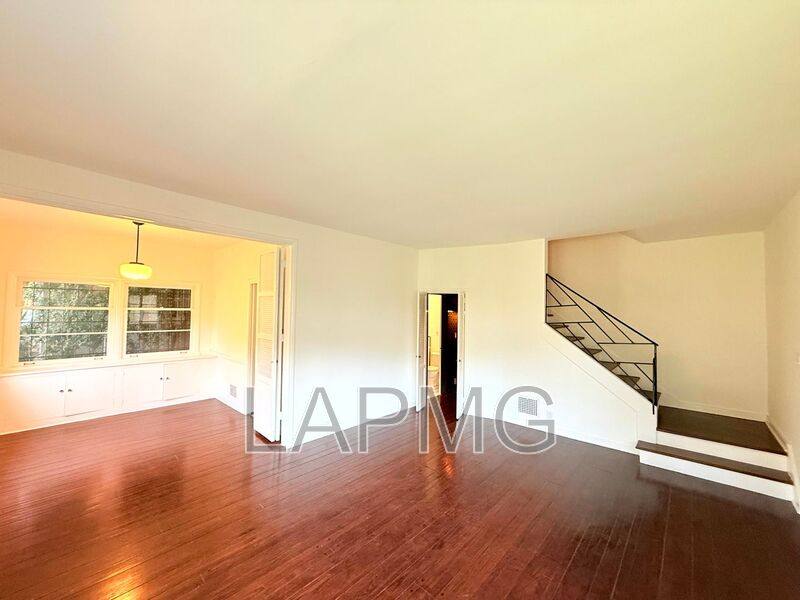 Townhouse for rent at 7660 Hollywood Blvd, Los Angeles, CA 90046