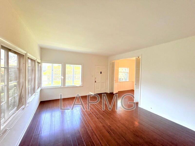Townhouse for rent at 7660 Hollywood Blvd, Los Angeles, CA 90046