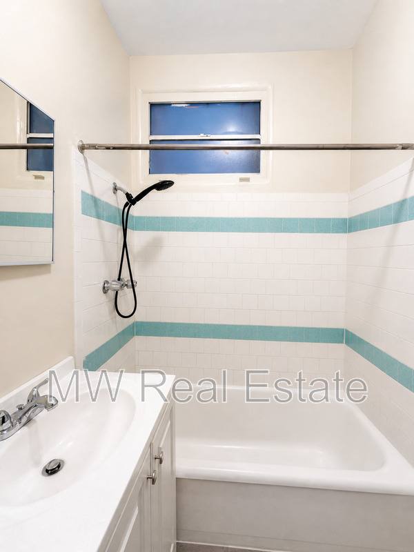 Apartment for rent at 4017 W 28th St #9, Los Angeles, CA 90018