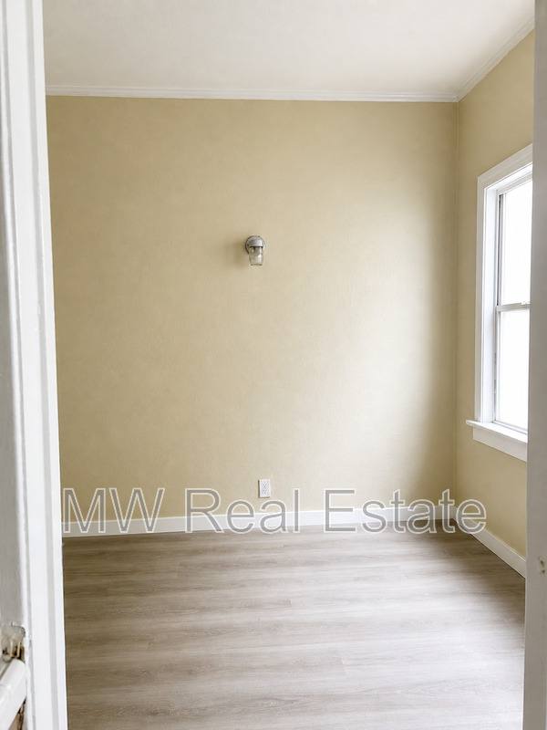 Apartment for rent at 4017 W 28th St #9, Los Angeles, CA 90018