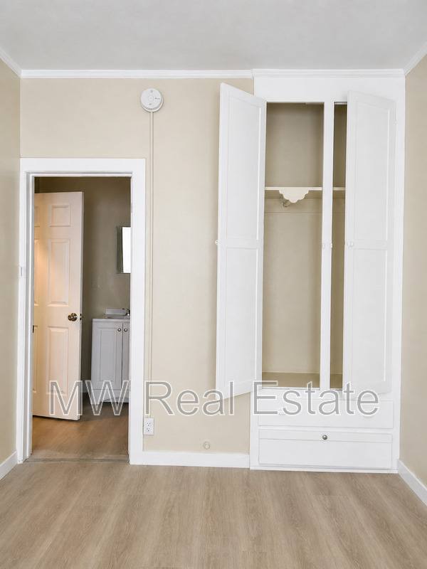 Apartment for rent at 4017 W 28th St #9, Los Angeles, CA 90018