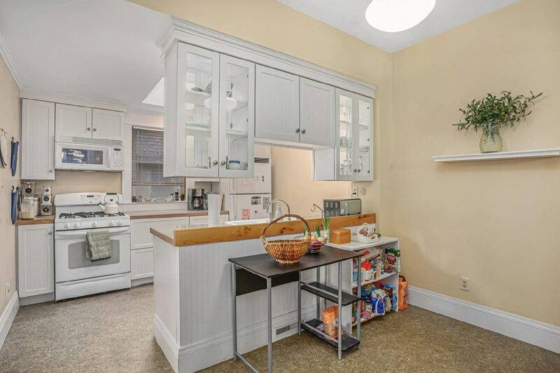 Apartment for rent at 414 Paris Ave SE, Grand Rapids, MI 49548