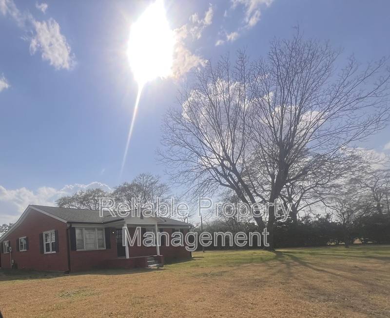 House for rent at 1638 Evans Rd, Princeton, NC 27569