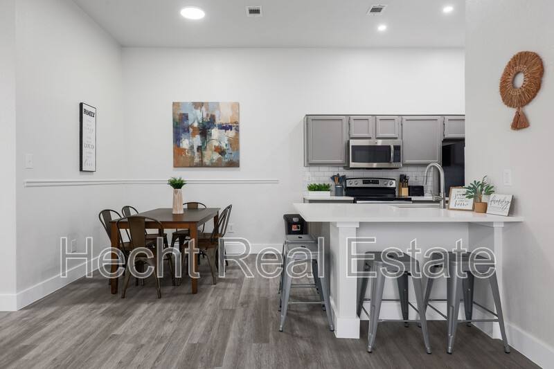 Apartment for rent at 2308 Fuzz Fairway - B, Austin, TX 78728