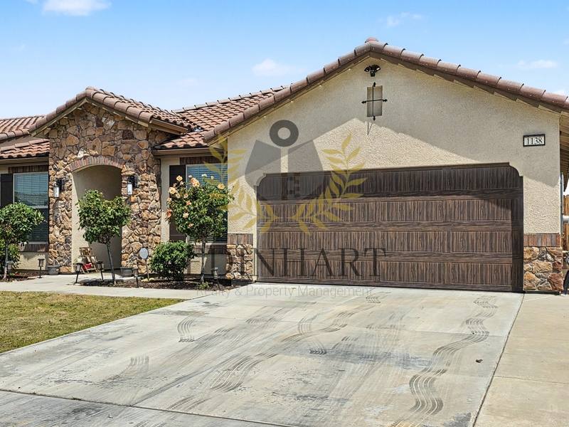 House for rent at 1138 S Simon St, Visalia, CA 93292