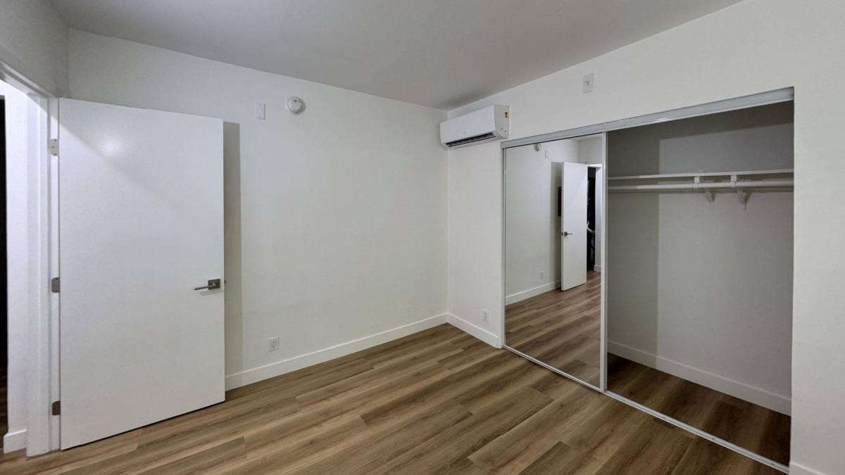 Townhouse for rent at 3630 Midvale Ave #6, Los Angeles, CA 90034